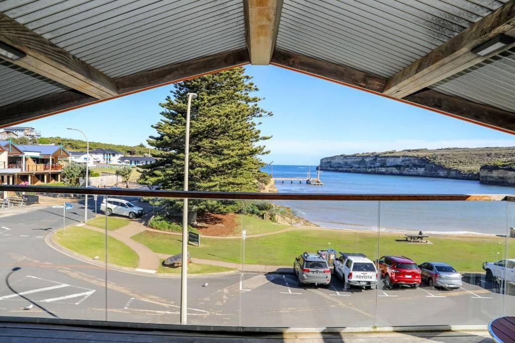 12 Rocks Beach View Loft Central Port Campbell Exterior photo
